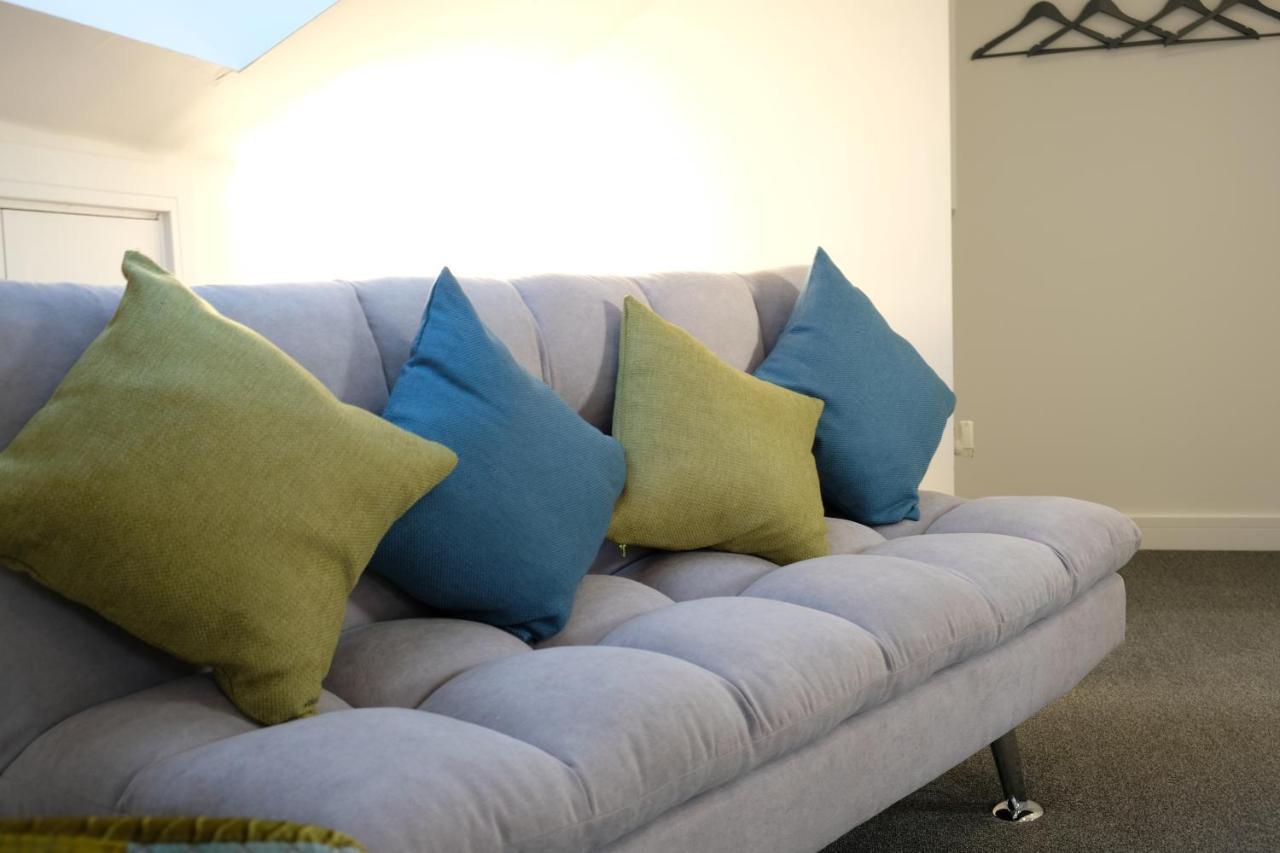 Rosemary House Brs Airport Accommodation 윈퍼드 외부 사진