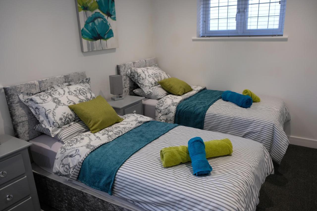 Rosemary House Brs Airport Accommodation 윈퍼드 외부 사진