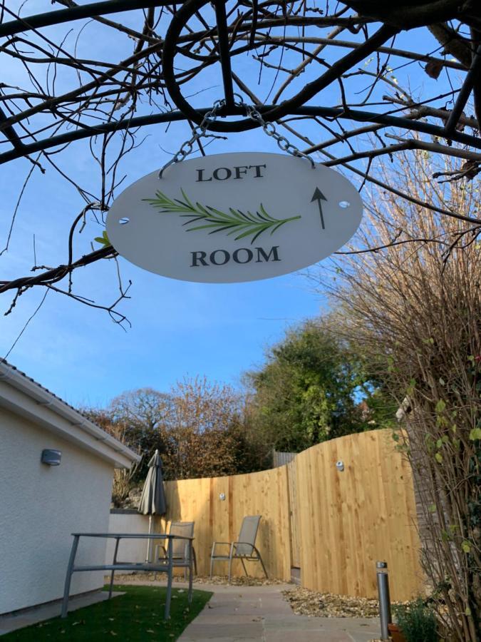 Rosemary House Brs Airport Accommodation 윈퍼드 외부 사진